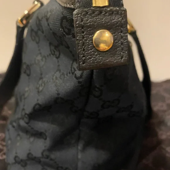 Authentic Gucci handbag - Picture 8 of 14